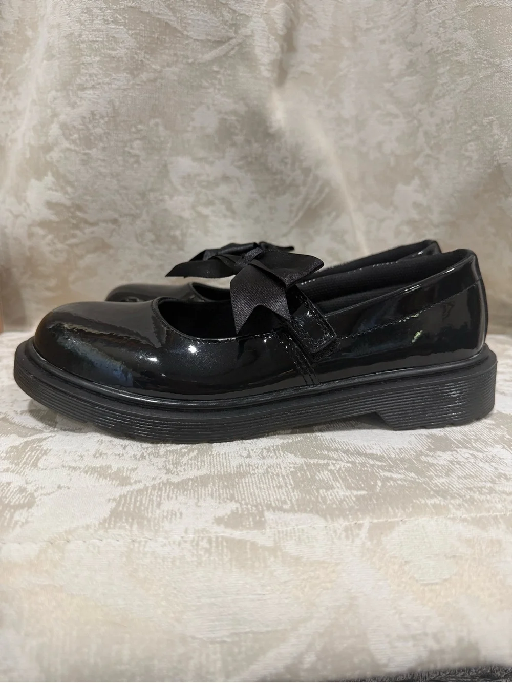 Doc Martens Black Patent Mary Jane Flats Velcro Straps with Bows Maccy II